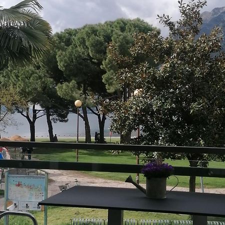 Appartement Lago Blu Riva del Garda Buitenkant foto