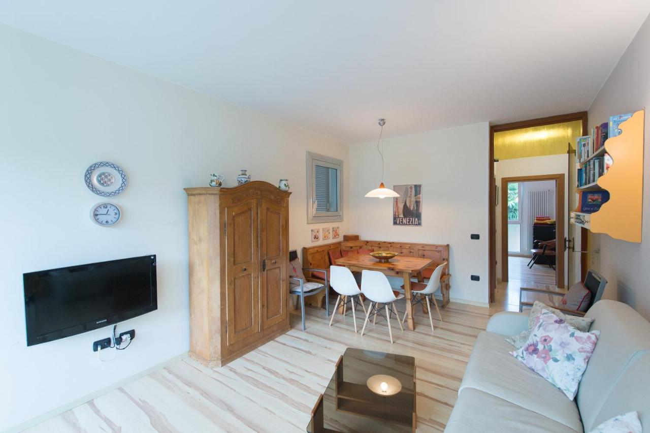 Appartement Lago Blu Riva del Garda Buitenkant foto