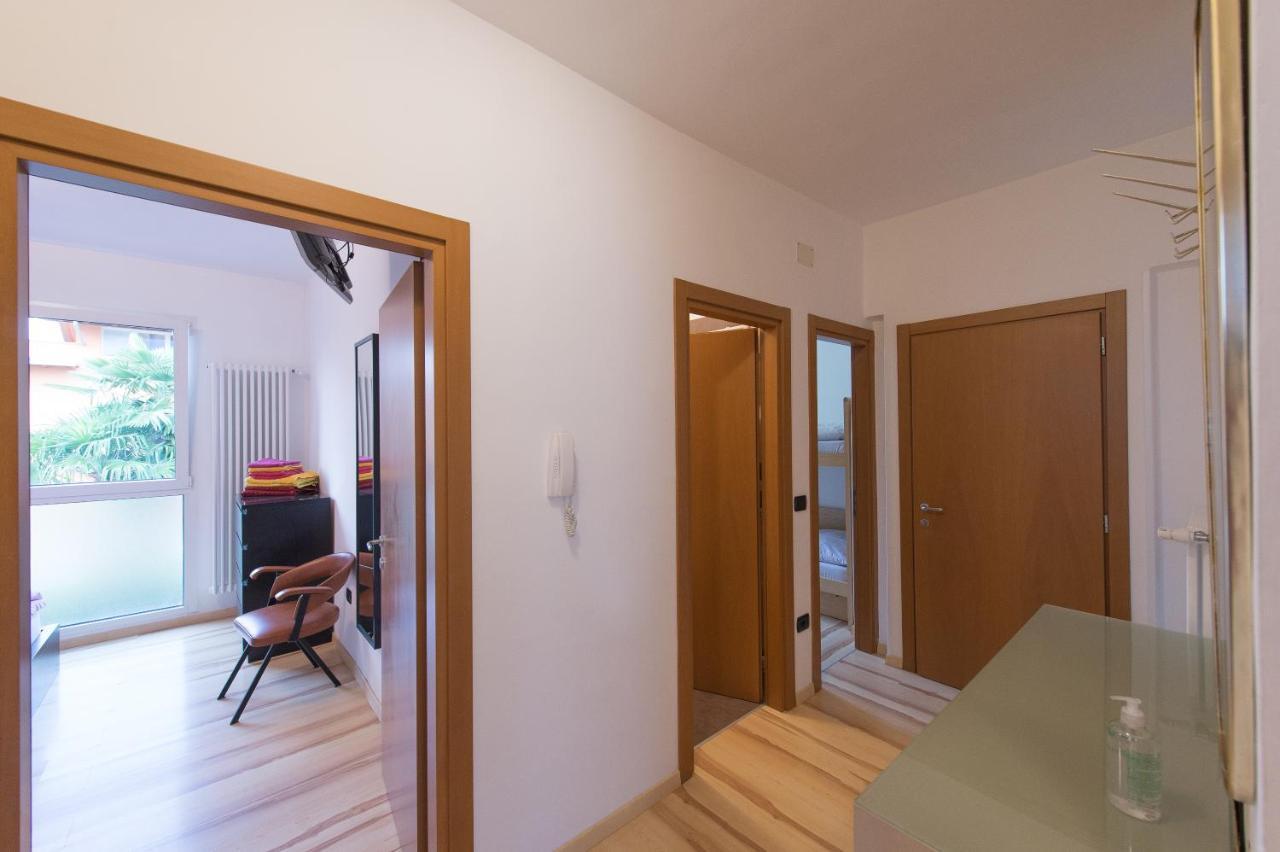 Appartement Lago Blu Riva del Garda Buitenkant foto