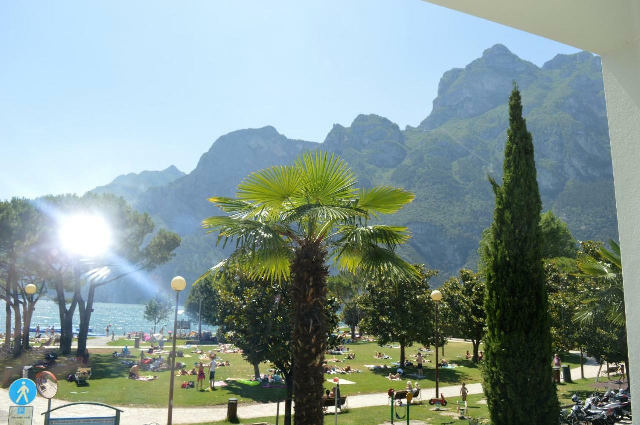 Appartement Lago Blu Riva del Garda Buitenkant foto