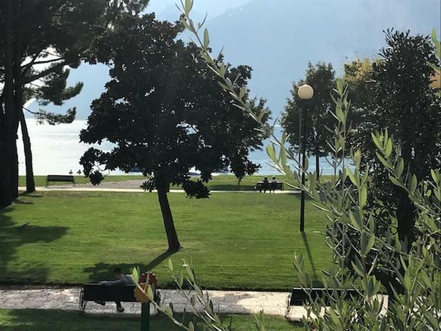 Appartement Lago Blu Riva del Garda Buitenkant foto